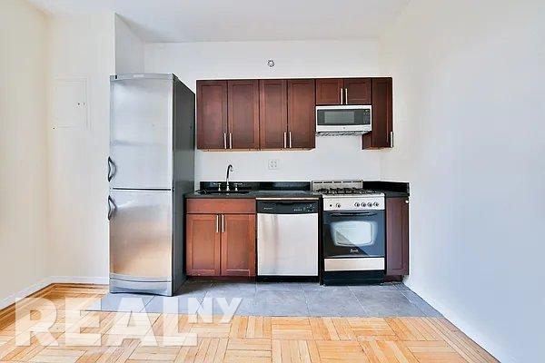 West 11th Street - Photo 2
