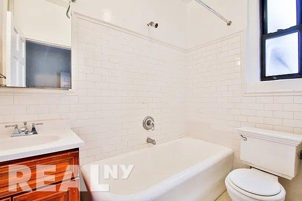 West 11th Street - Photo 3