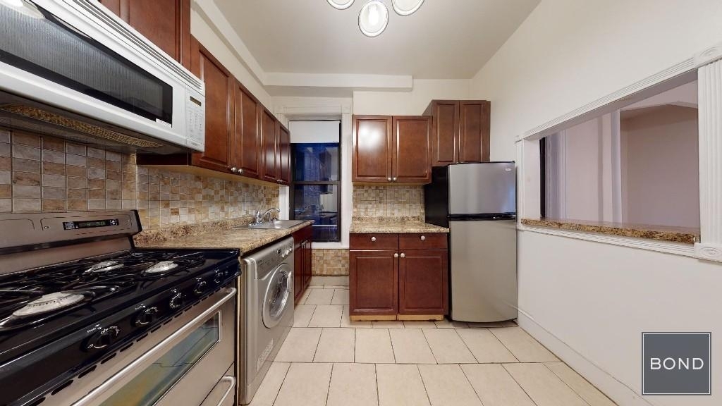 East 89th Street - Photo 2