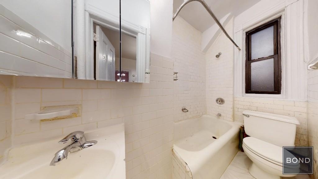East 89th Street - Photo 7