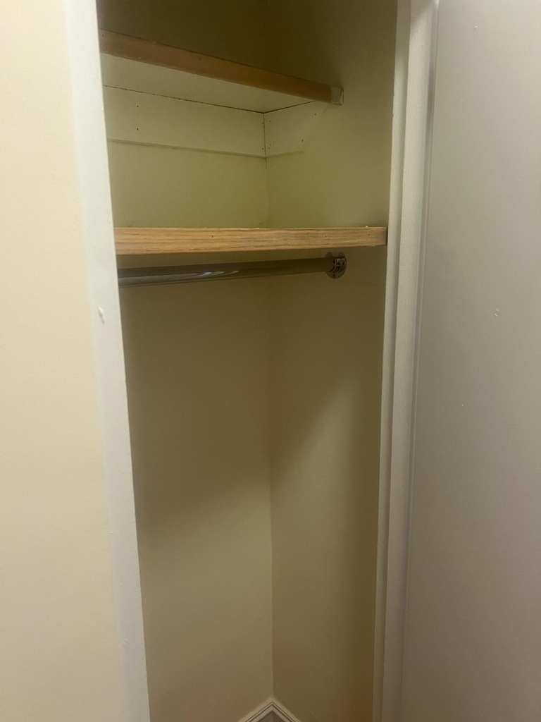 East 81st Street - Photo 7