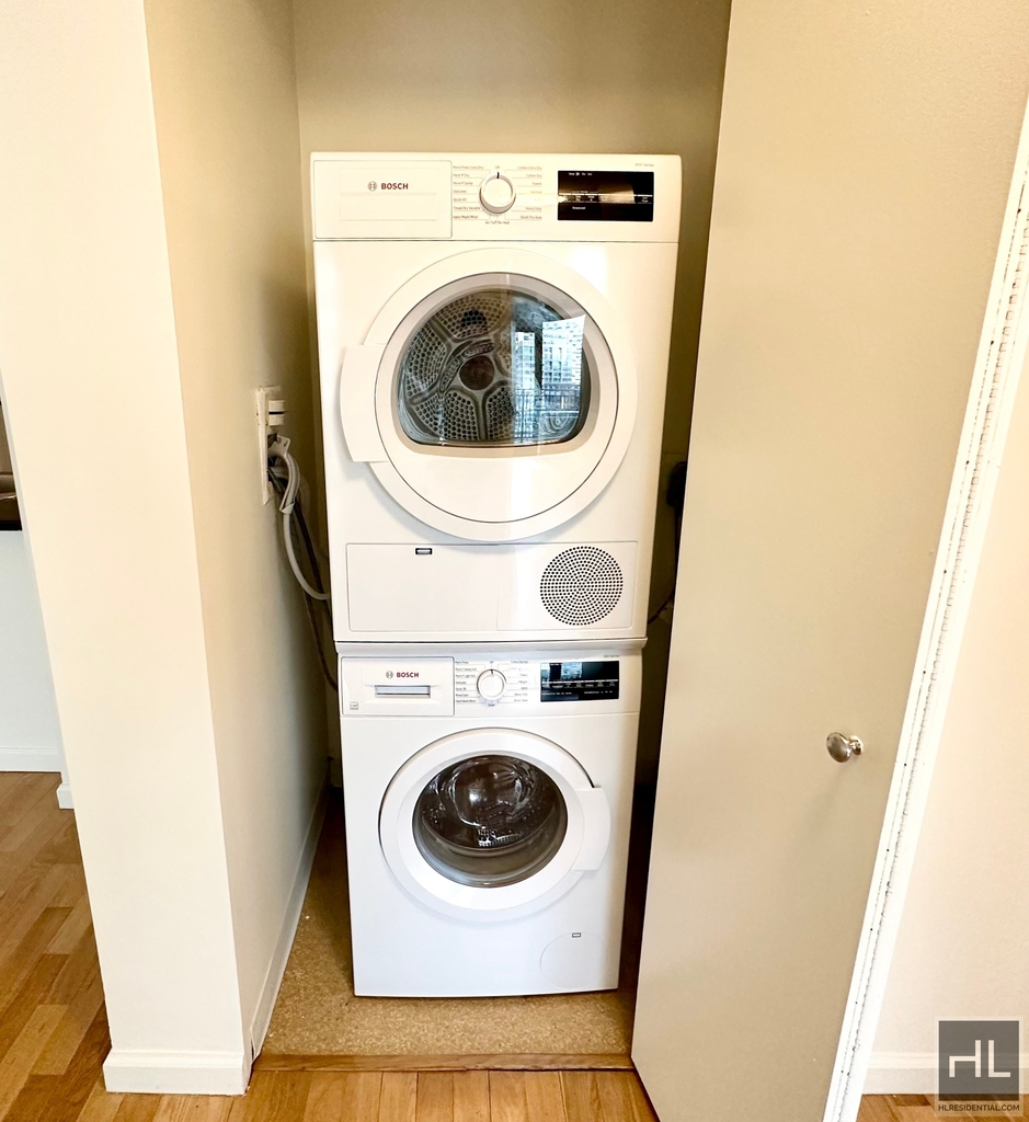 48th Avenue - Photo 2