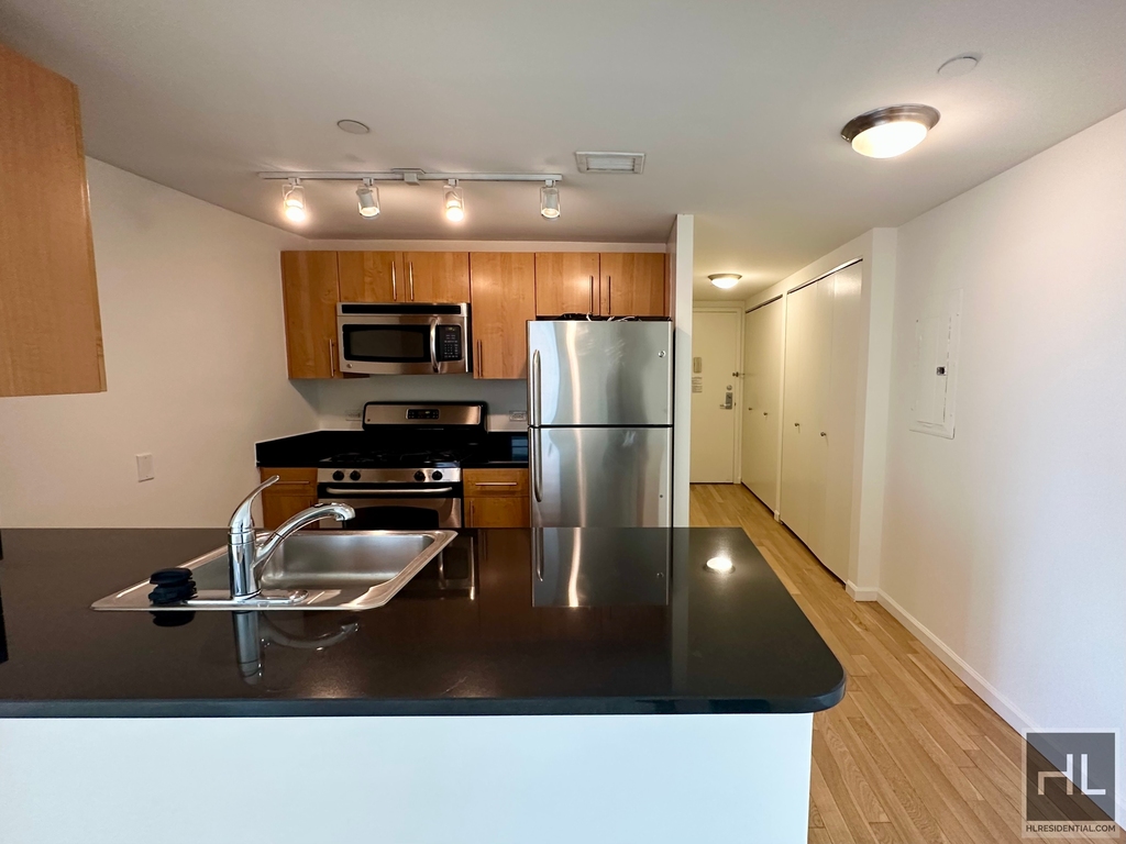 48th Avenue - Photo 0