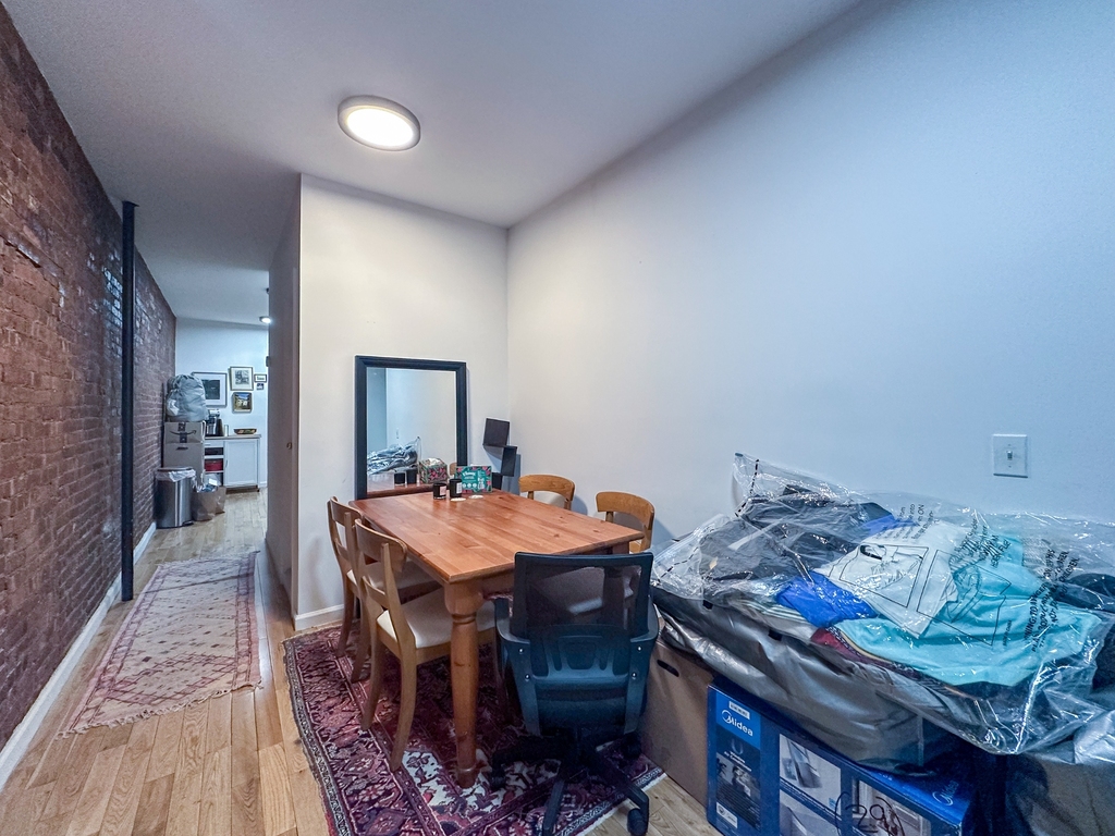 215 East 5th Street - Photo 5