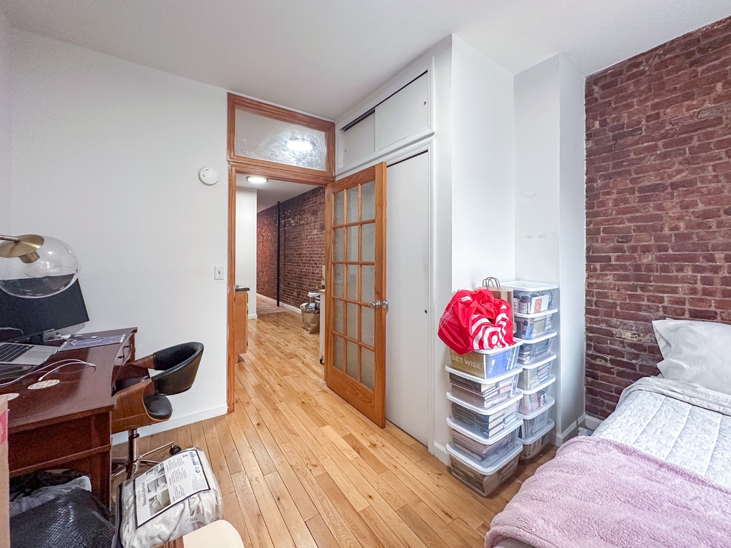 215 East 5th Street - Photo 9
