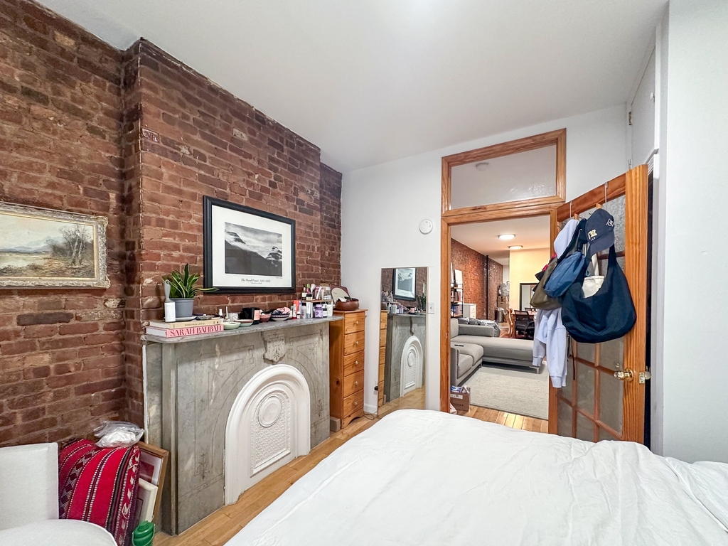 215 East 5th Street - Photo 2