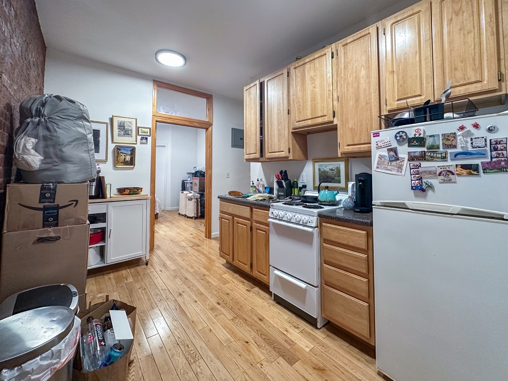 215 East 5th Street - Photo 8