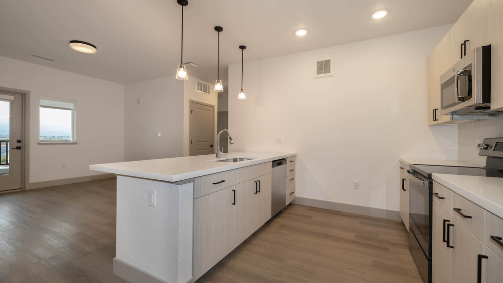 9345 E 56th Ave - Photo 2