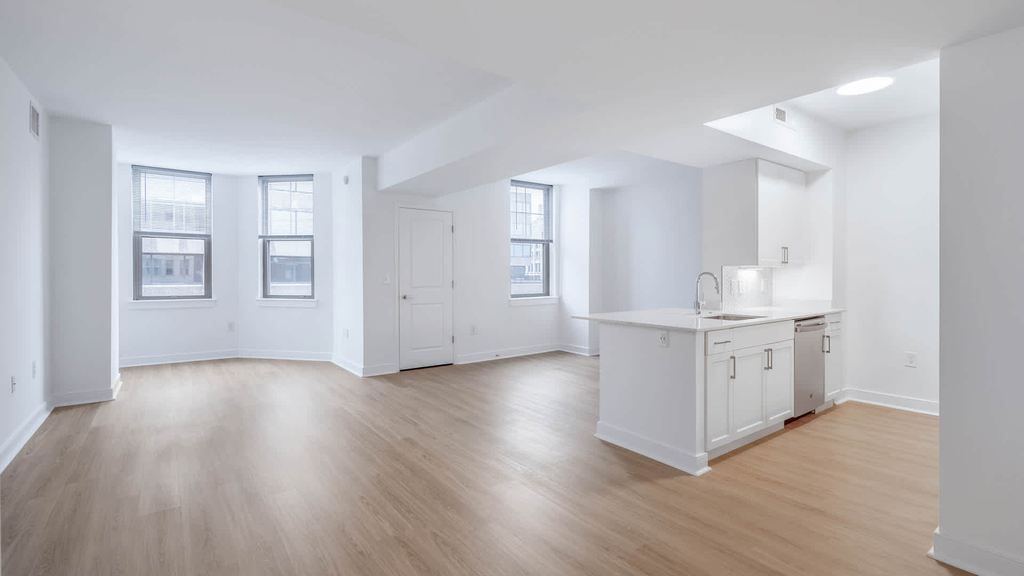 1210 Massachusetts Ave, Nw - Photo 8