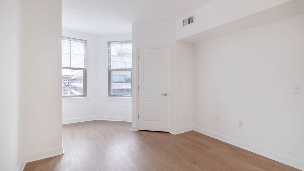 1210 Massachusetts Ave, Nw - Photo 14