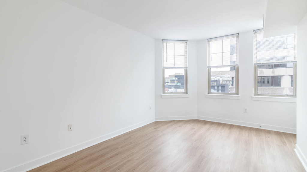 1210 Massachusetts Ave, Nw - Photo 13