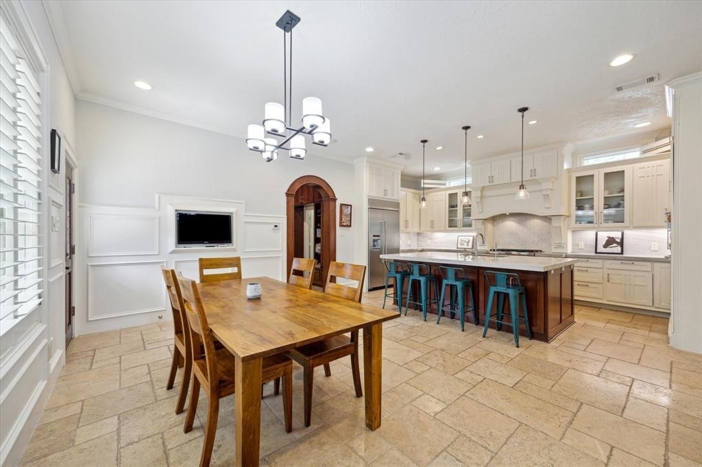 218 W 10th Street - Photo 10