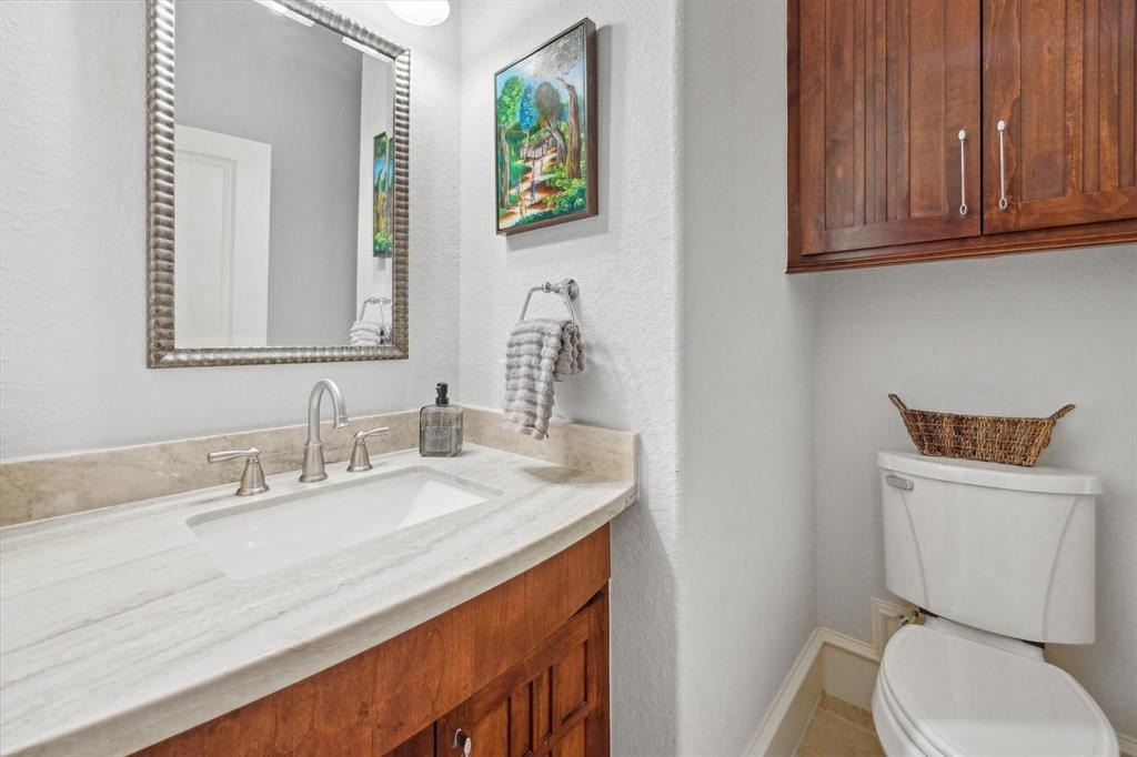 218 W 10th Street - Photo 14