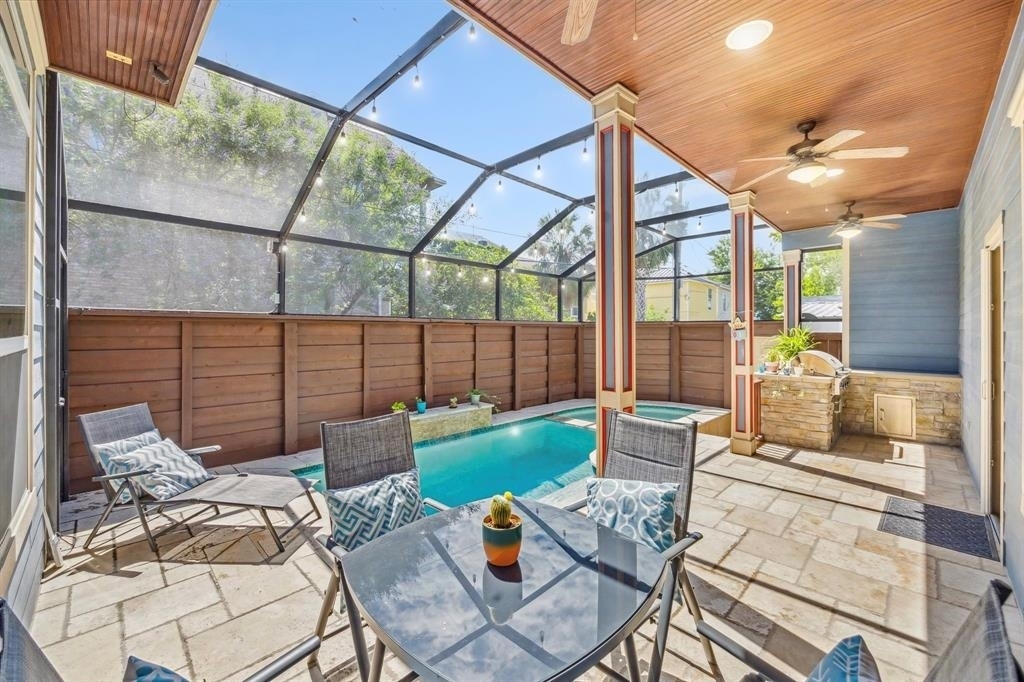 218 W 10th Street - Photo 26