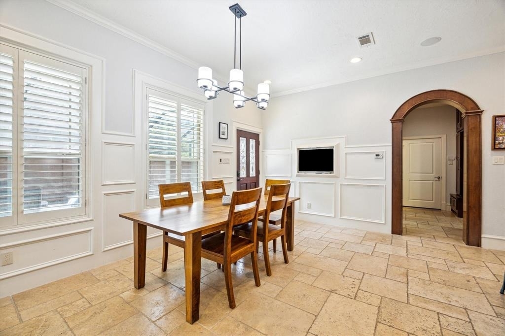 218 W 10th Street - Photo 9