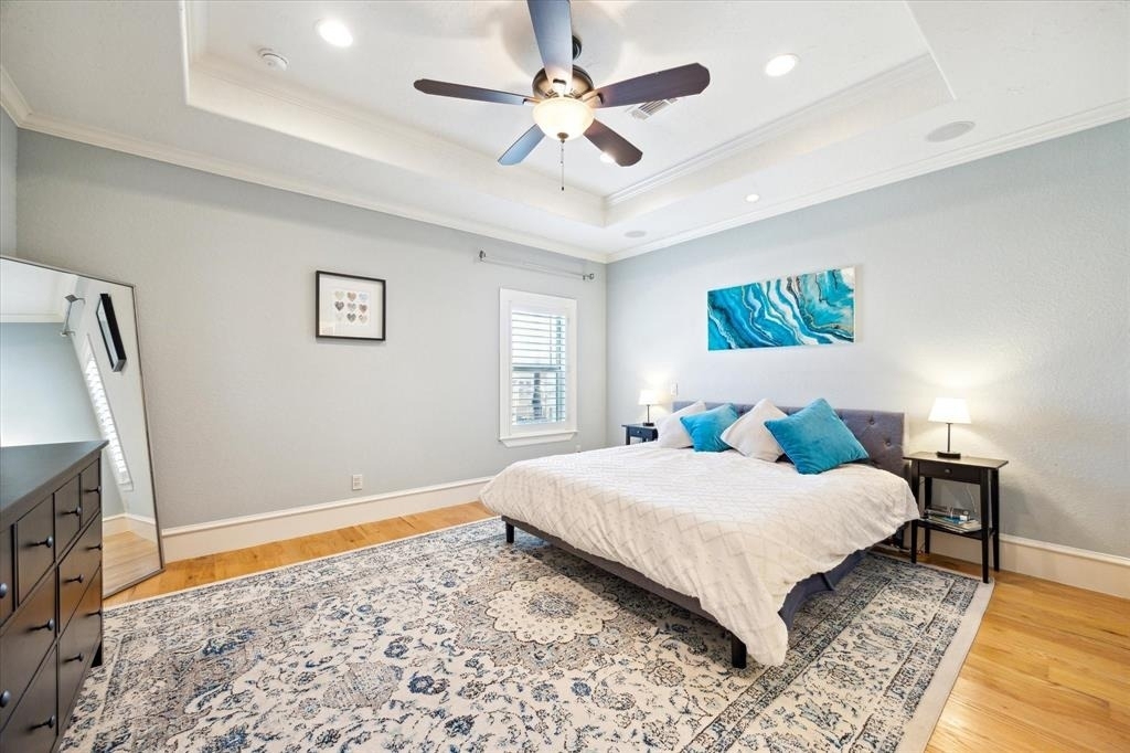 218 W 10th Street - Photo 17