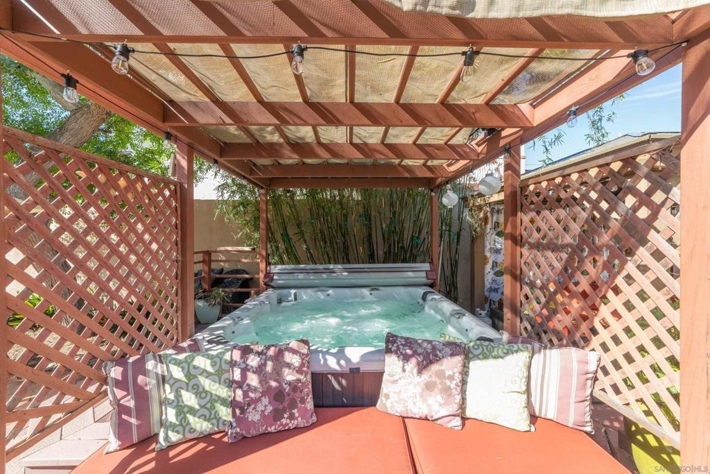 625 4th Street - Photo 1