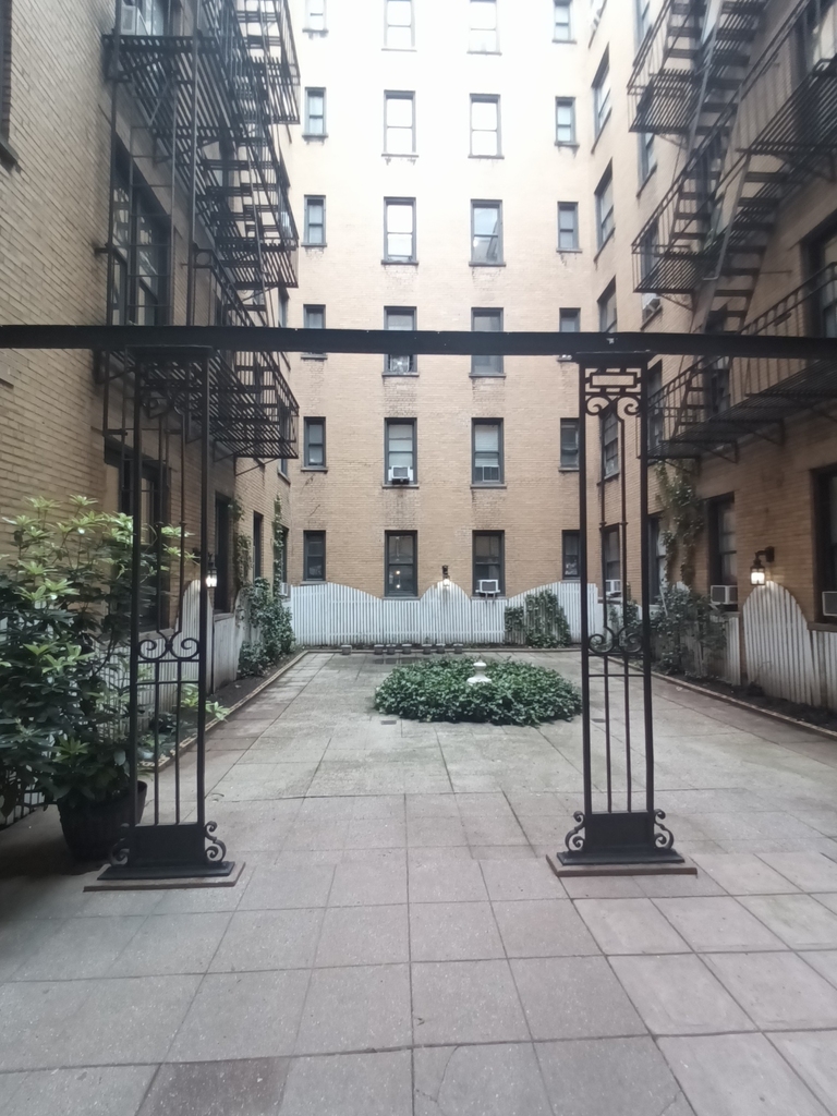 46th Street and 8th ave - Photo 5