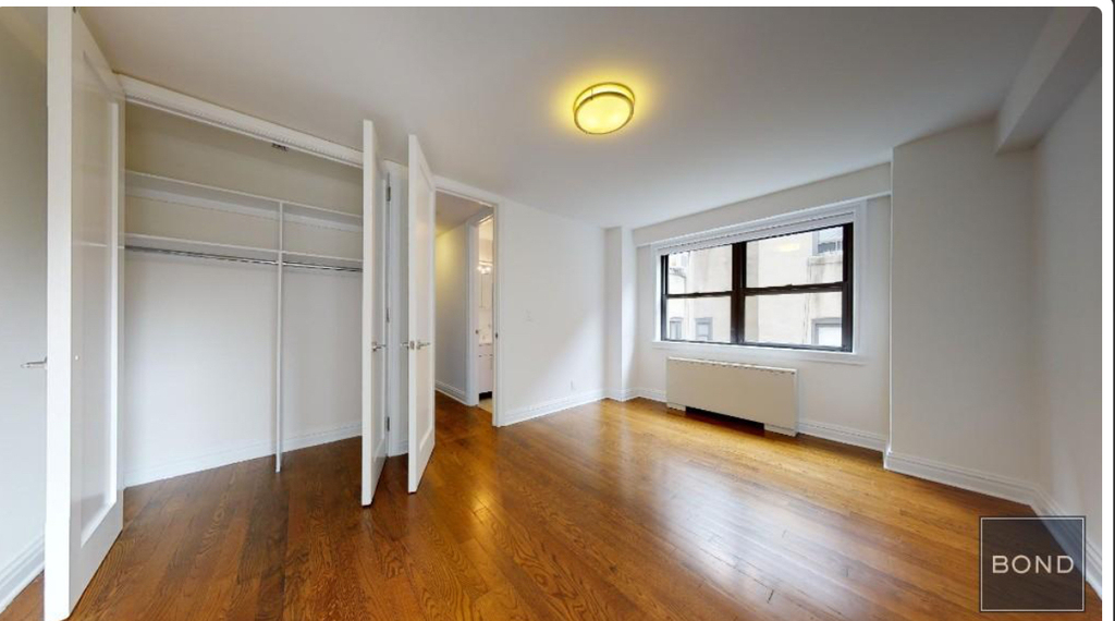 East 89th Street - Photo 7