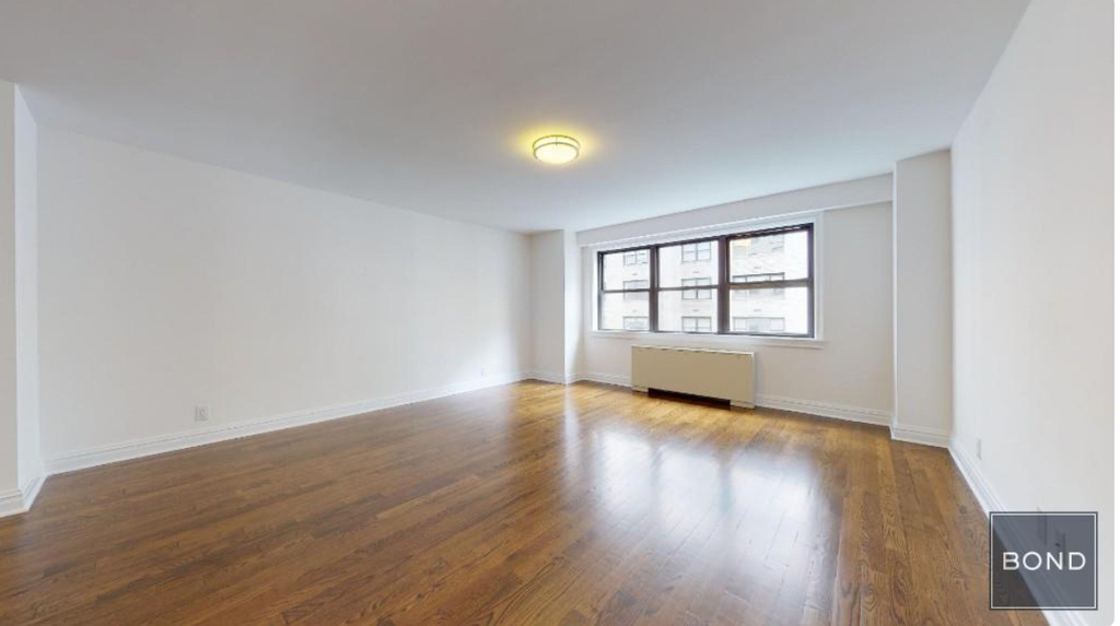 East 89th Street - Photo 0