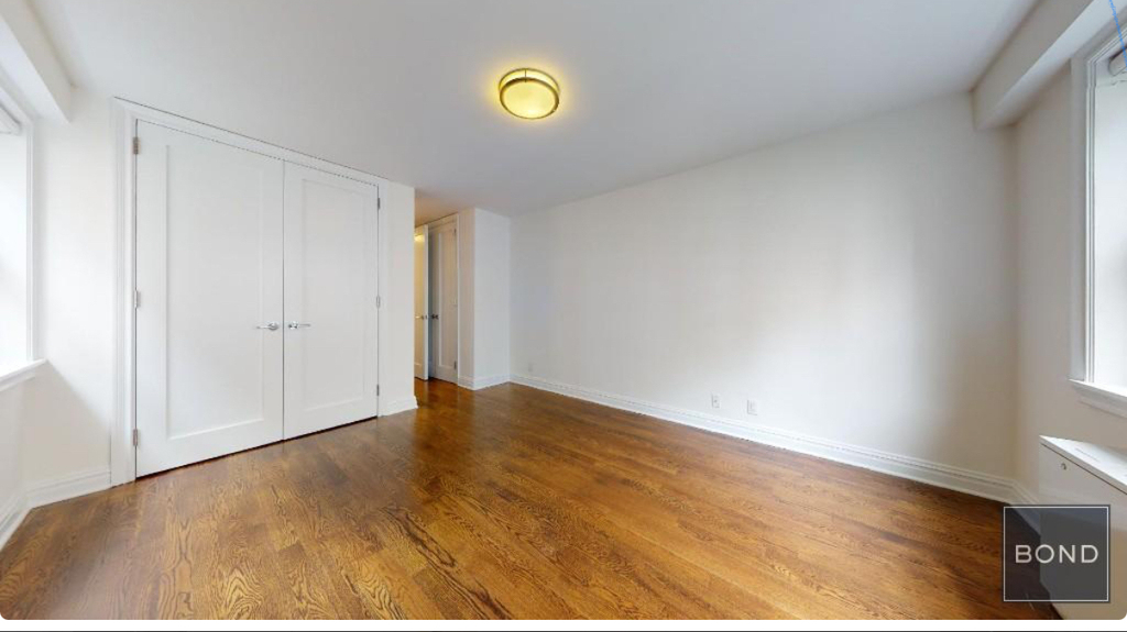 East 89th Street - Photo 5
