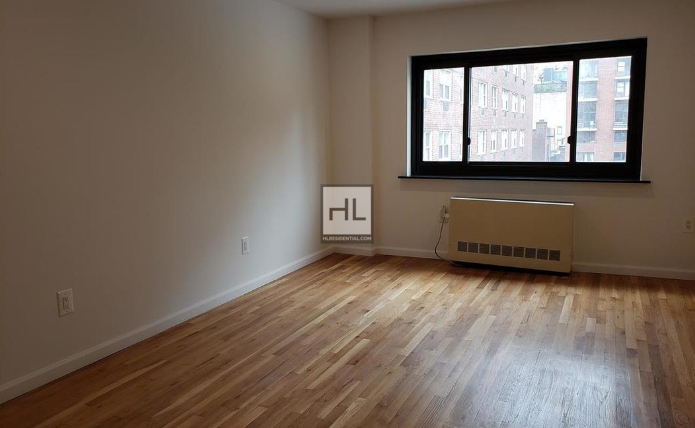 East 27th Street - Photo 0