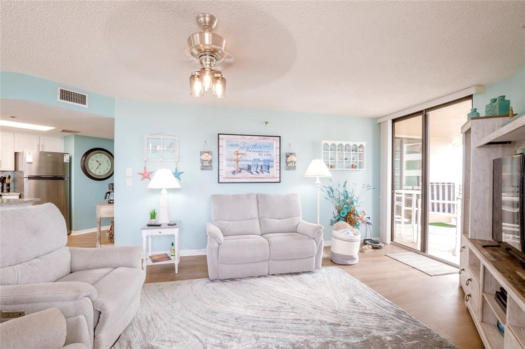 3023 S Atlantic Avenue - Photo 2