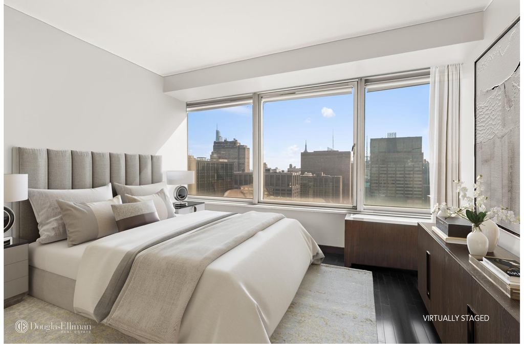 150 W 56th St - Photo 2
