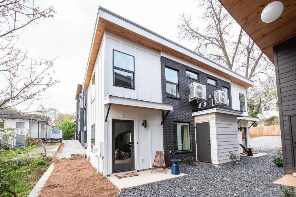 542 Boulevard Place Ne - Photo 26
