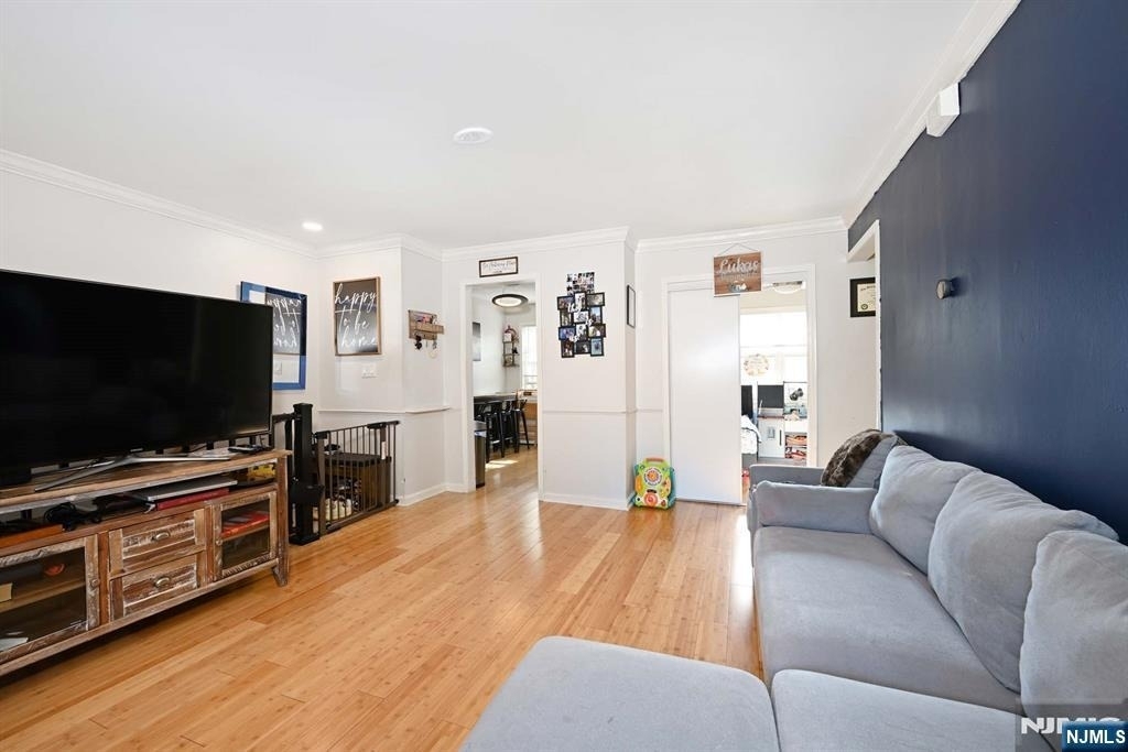 725 Joralemon - Photo 5