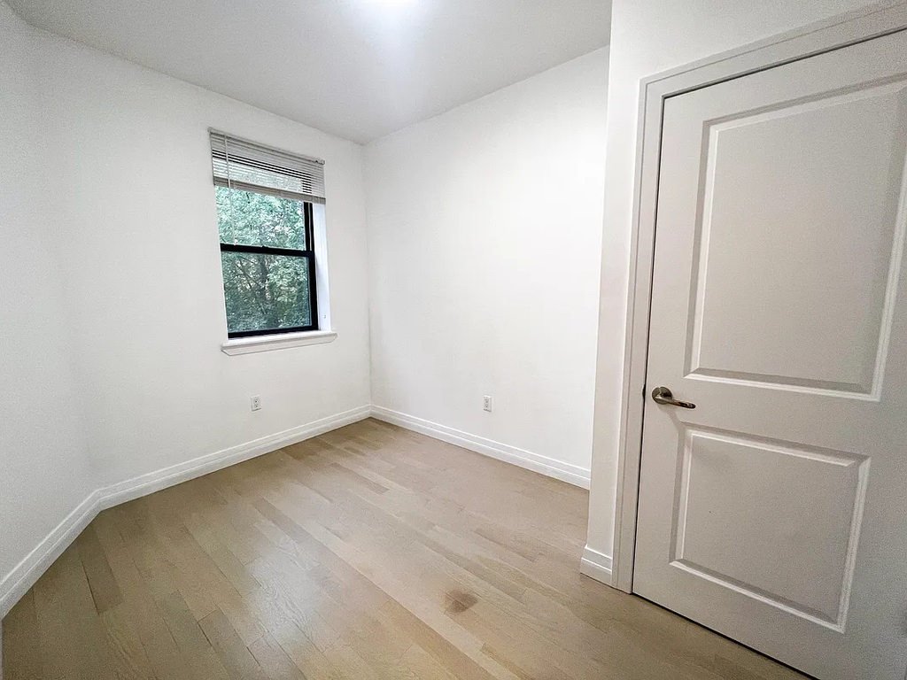 456 Quincy Street - Photo 4