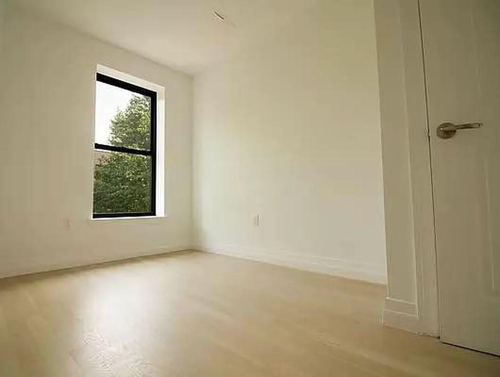 456 Quincy Street - Photo 3
