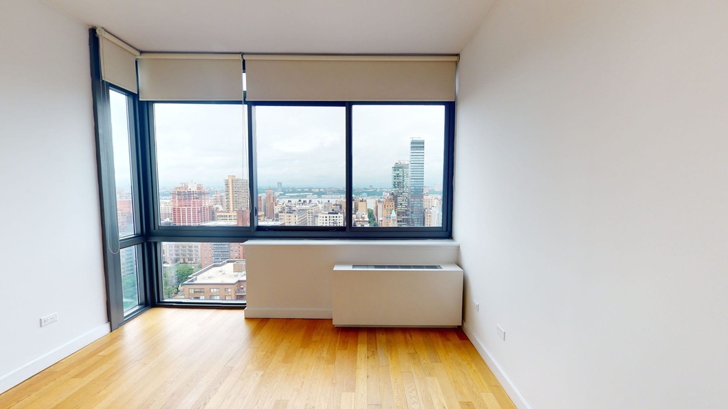 808 Columbus Ave - Photo 3