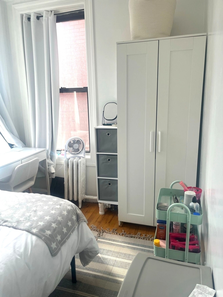 July 1st Move In - East Village East 6th St/Ave D - Photo 10