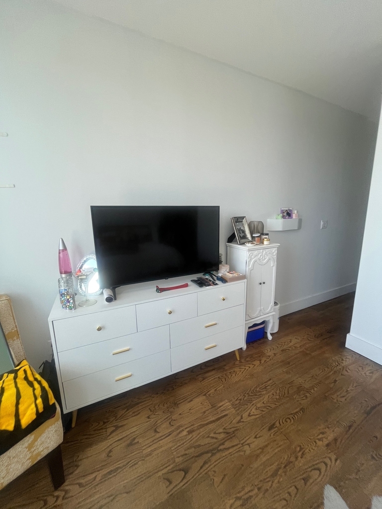 321 Woodbine Street - Photo 2