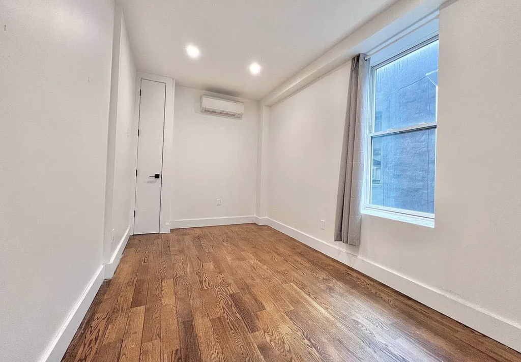 321 Woodbine Street - Photo 3