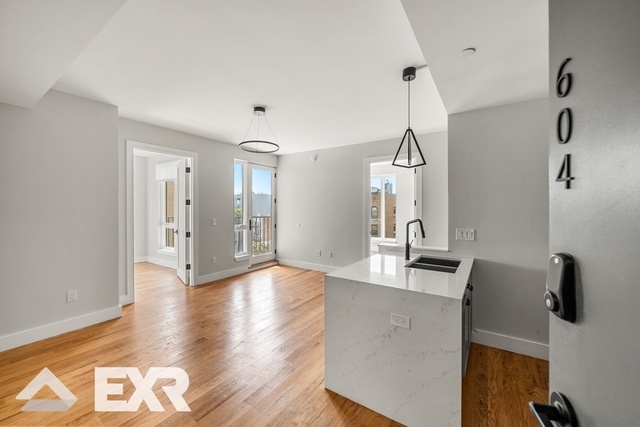 2112 Avenue P - Photo 2