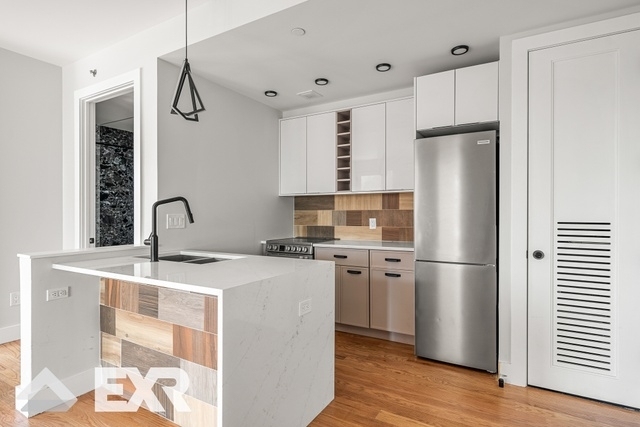 2112 Avenue P - Photo 3