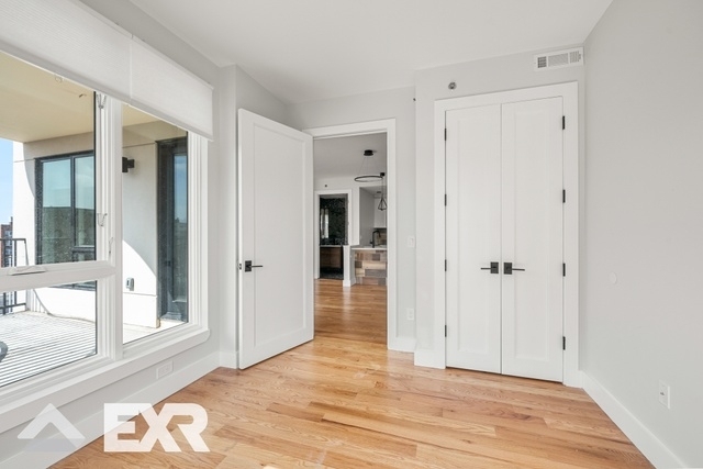 2112 Avenue P - Photo 8