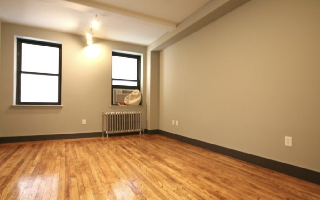 Waverly Place and Mercer Street - Photo 1