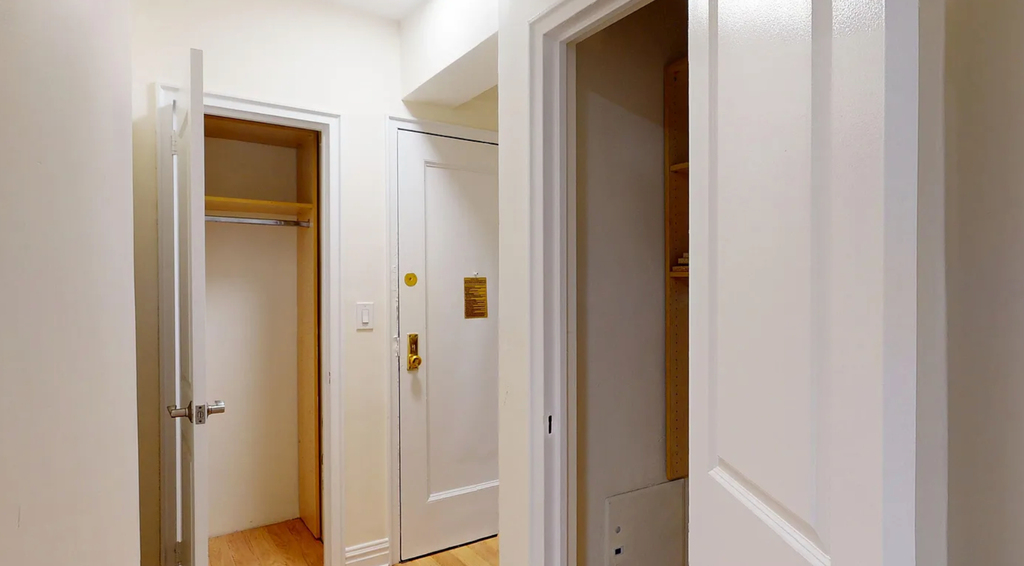 East 56th Street - Photo 8