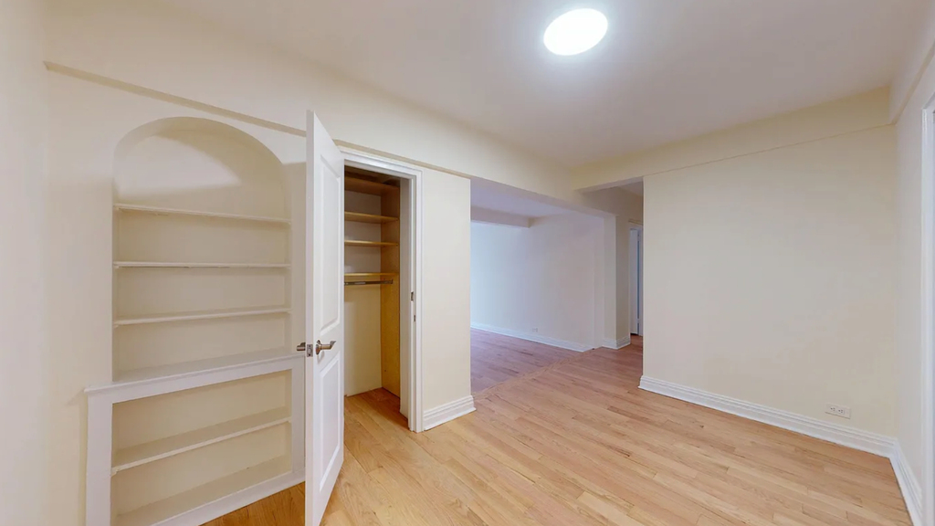 East 56th Street - Photo 6
