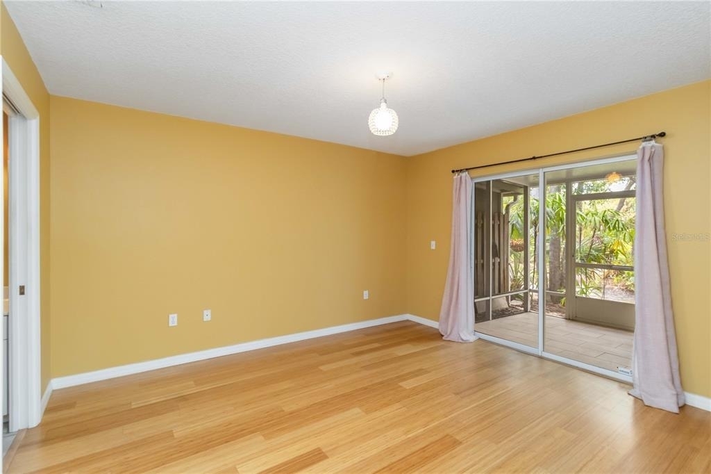 642 N Jefferson Avenue - Photo 18