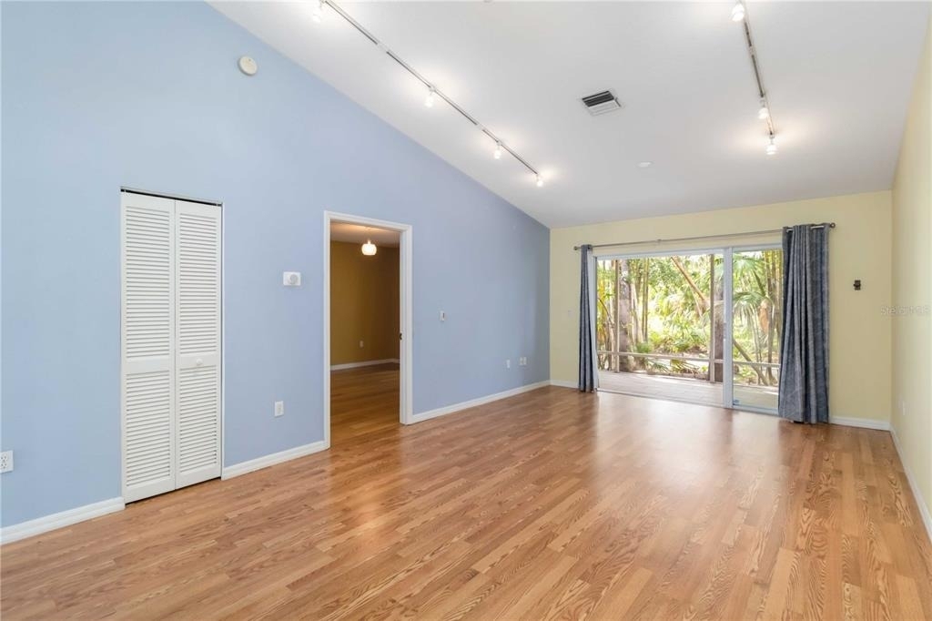 642 N Jefferson Avenue - Photo 6
