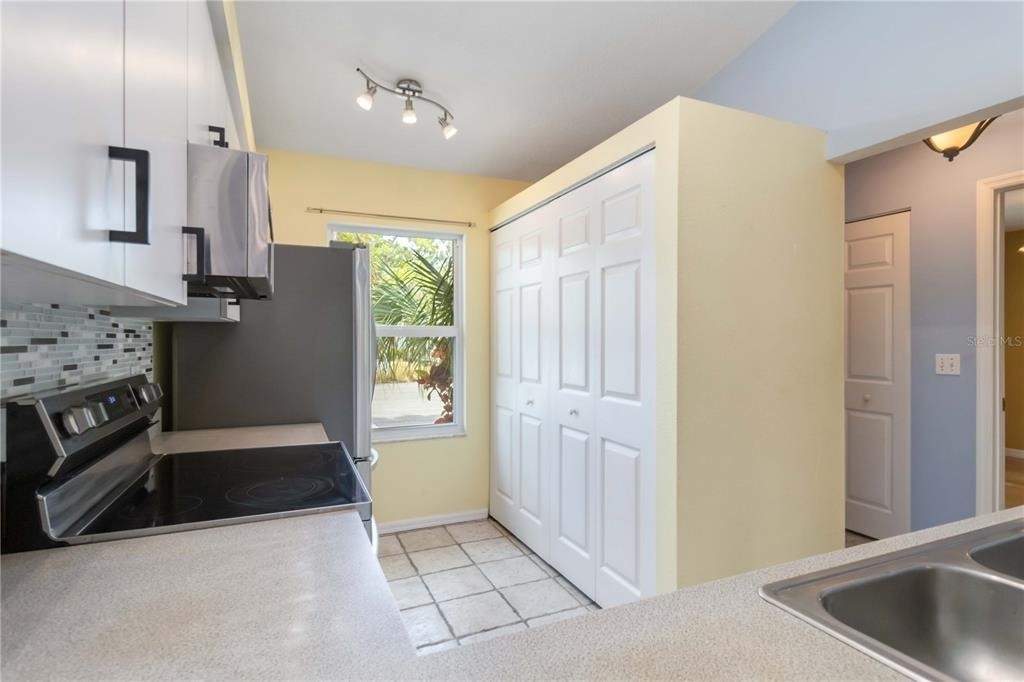 642 N Jefferson Avenue - Photo 13