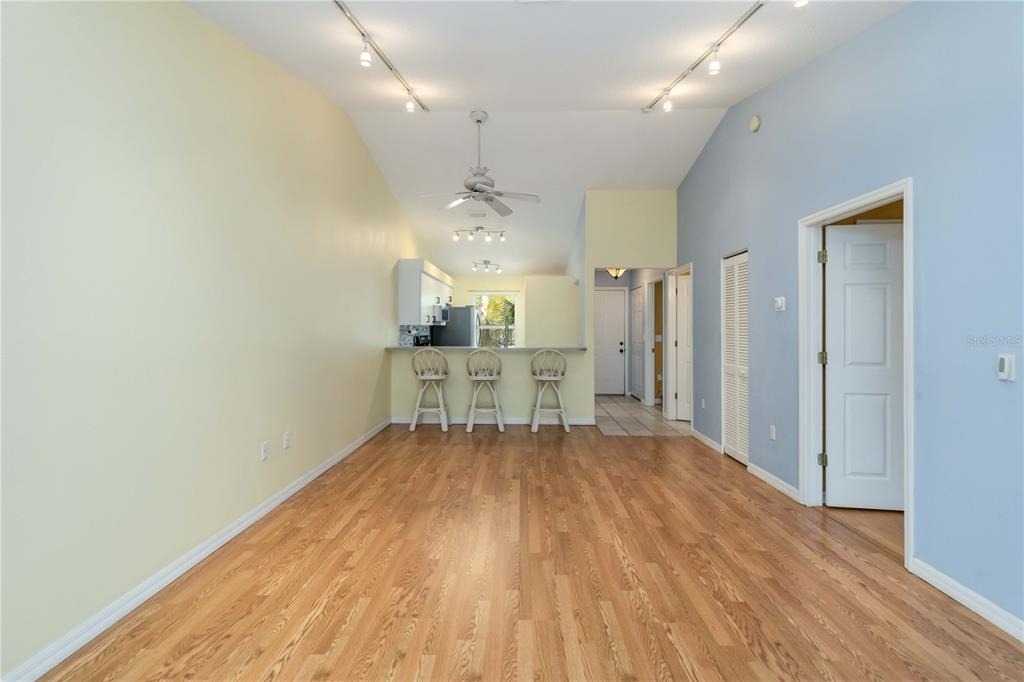 642 N Jefferson Avenue - Photo 5