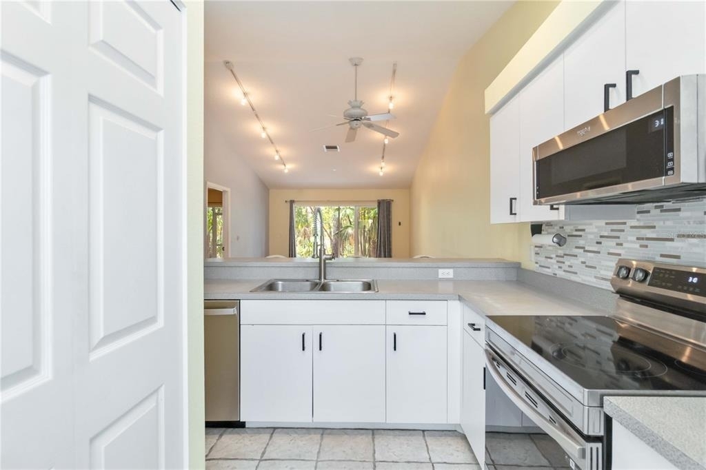 642 N Jefferson Avenue - Photo 9