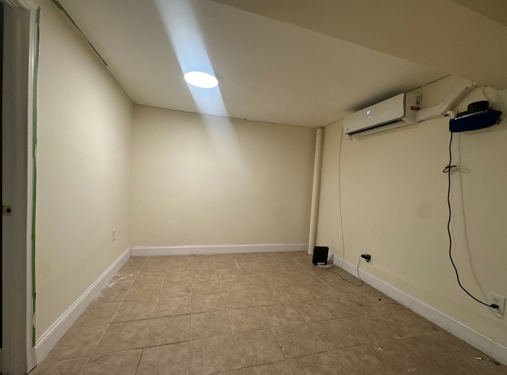 111 Remsen Ave - Photo 3
