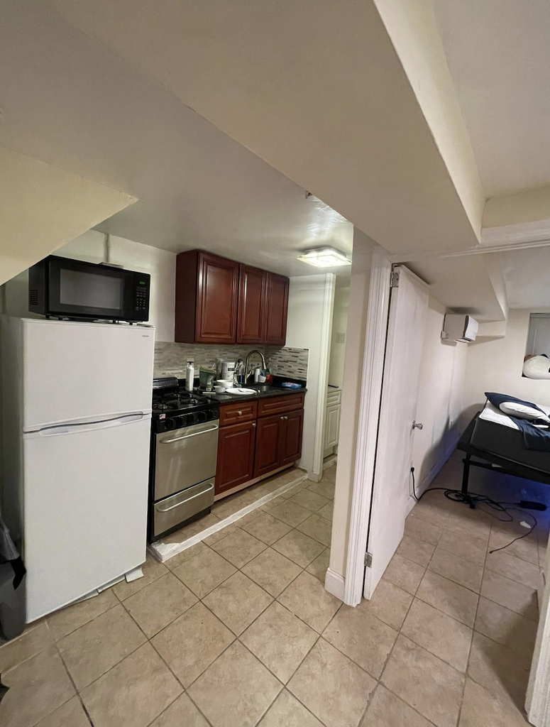 111 Remsen Ave - Photo 6