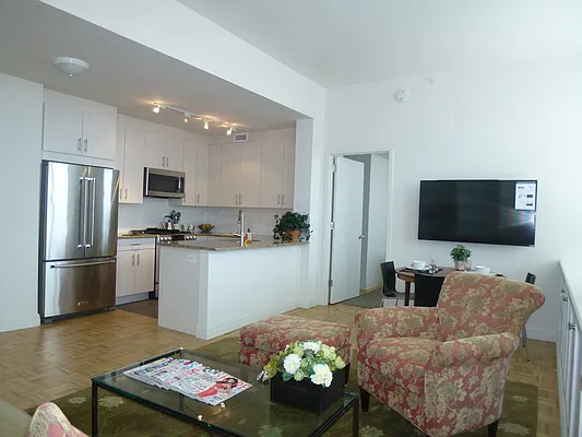 1500 Lexington Ave. - Photo 0